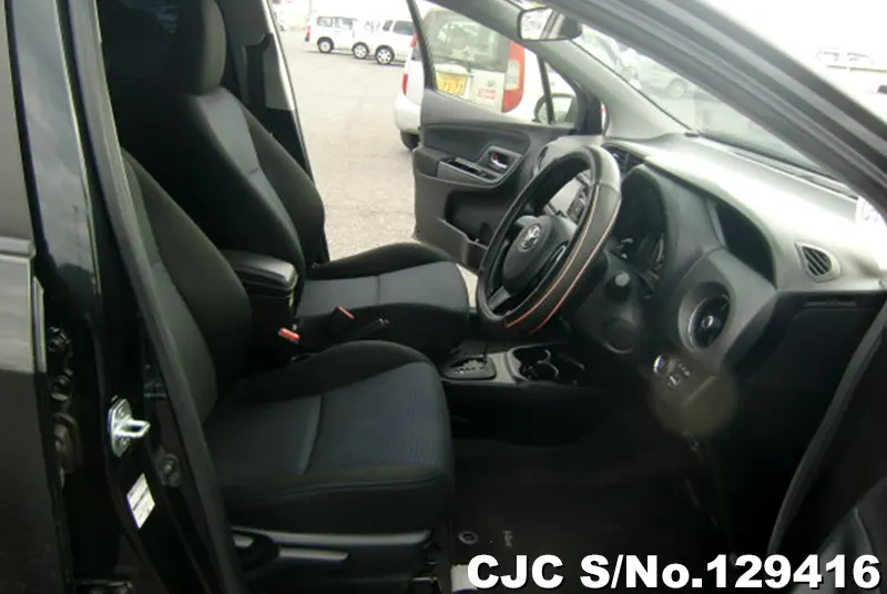 2016 Toyota / Vitz Stock No. 129416