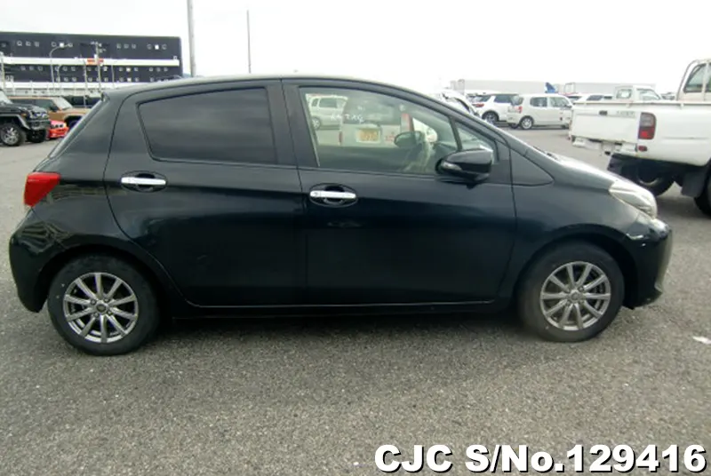 2016 Toyota / Vitz Stock No. 129416