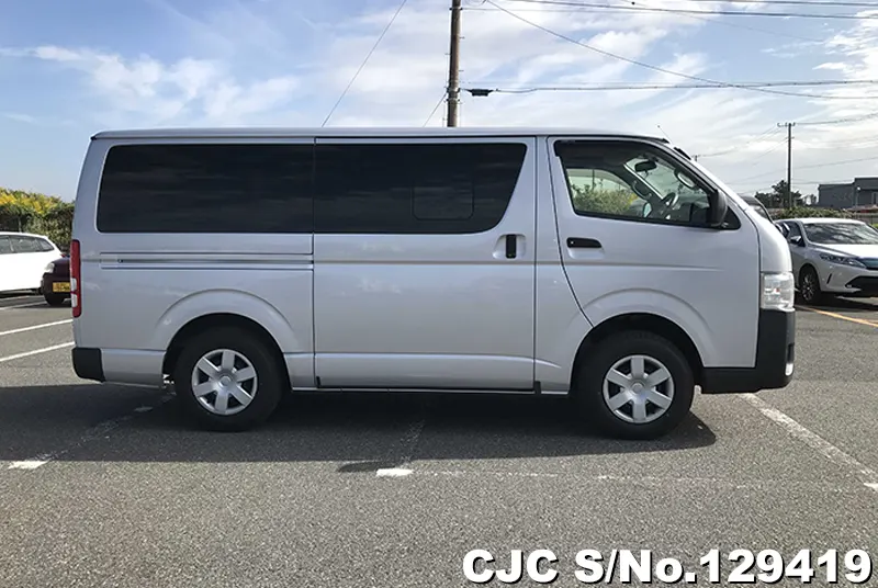 2016 Toyota / Hiace Stock No. 129419