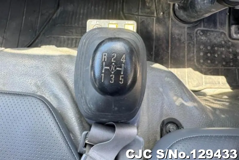 2019 Isuzu / Elf Stock No. 129433