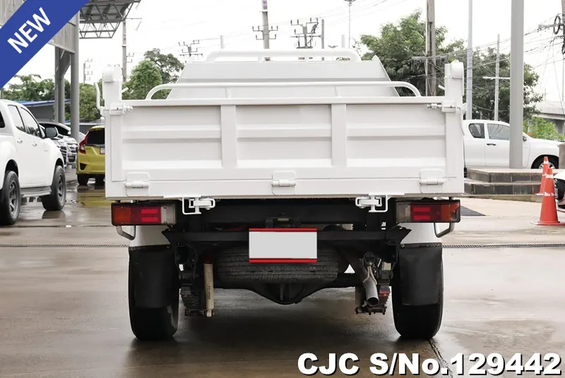 2023 Toyota / Hilux / Revo Stock No. 129442