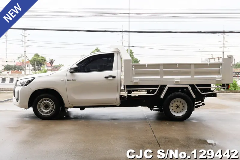 2023 Toyota / Hilux / Revo Stock No. 129442