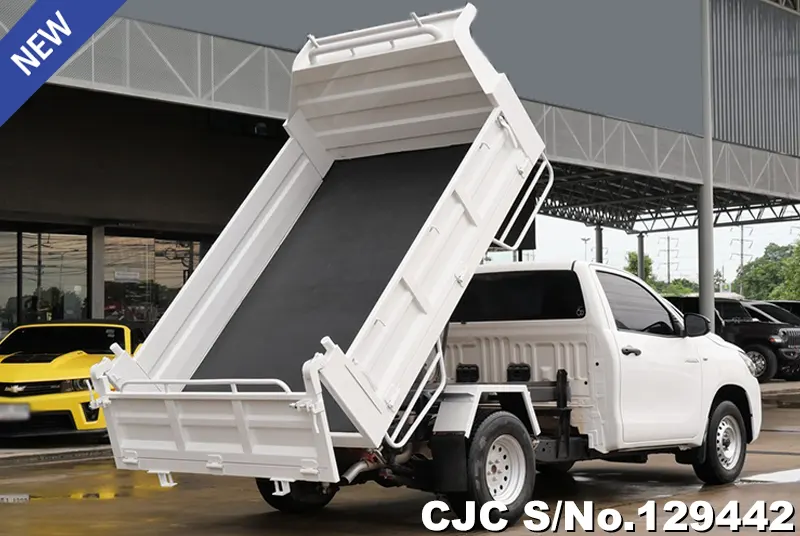 2023 Toyota / Hilux / Revo Stock No. 129442