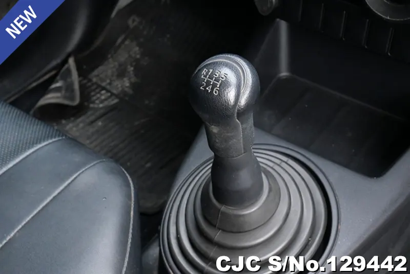 2023 Toyota / Hilux / Revo Stock No. 129442