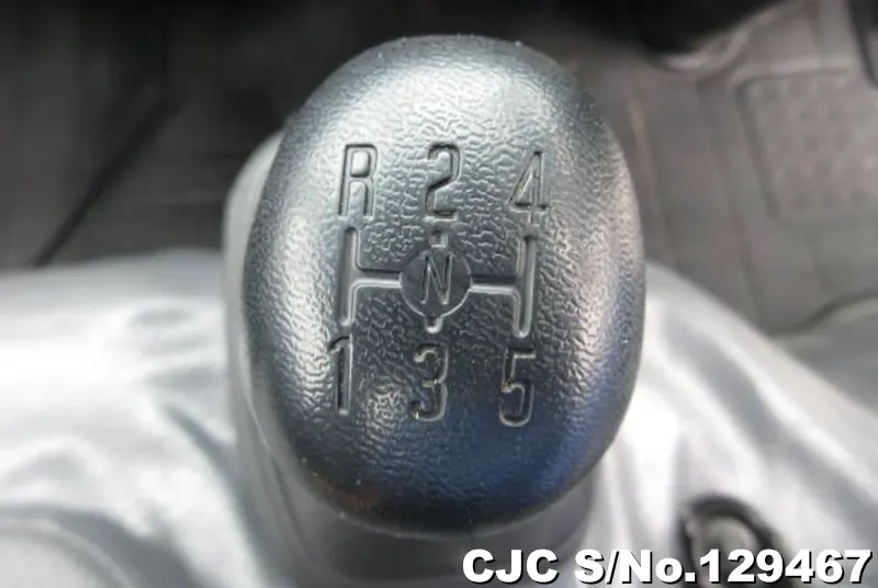 2017 Isuzu / Elf Stock No. 129467