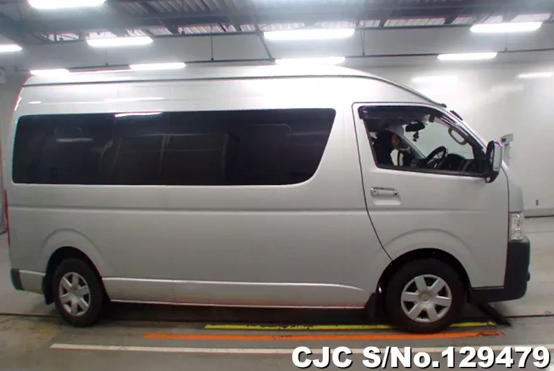 2017 Toyota / Hiace Stock No. 129479