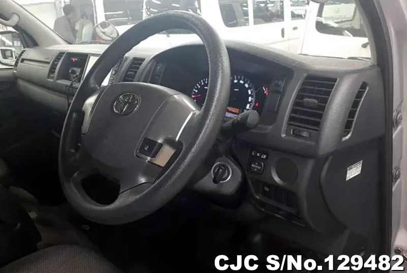 2019 Toyota / Hiace Stock No. 129482