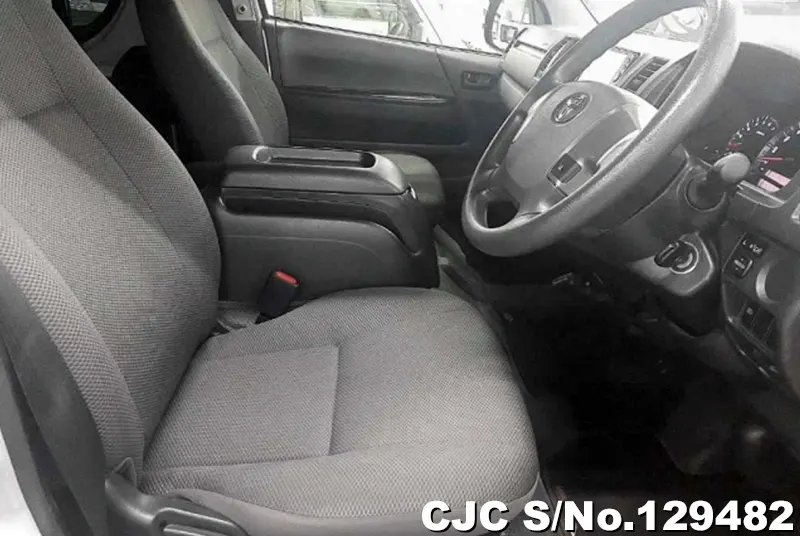 2019 Toyota / Hiace Stock No. 129482