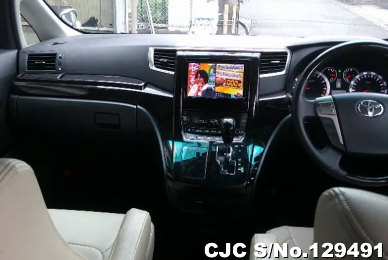 2011 Toyota / Alphard Stock No. 129491