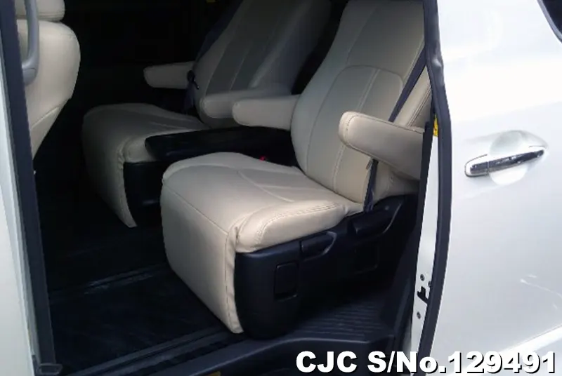 2011 Toyota / Alphard Stock No. 129491