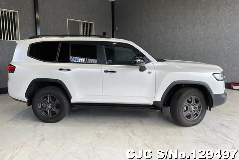 2022 Toyota / Land Cruiser Stock No. 129497