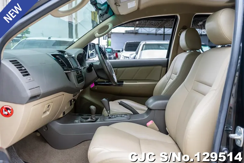 2014 Toyota / Fortuner Stock No. 129514