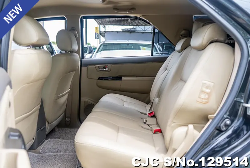 2014 Toyota / Fortuner Stock No. 129514