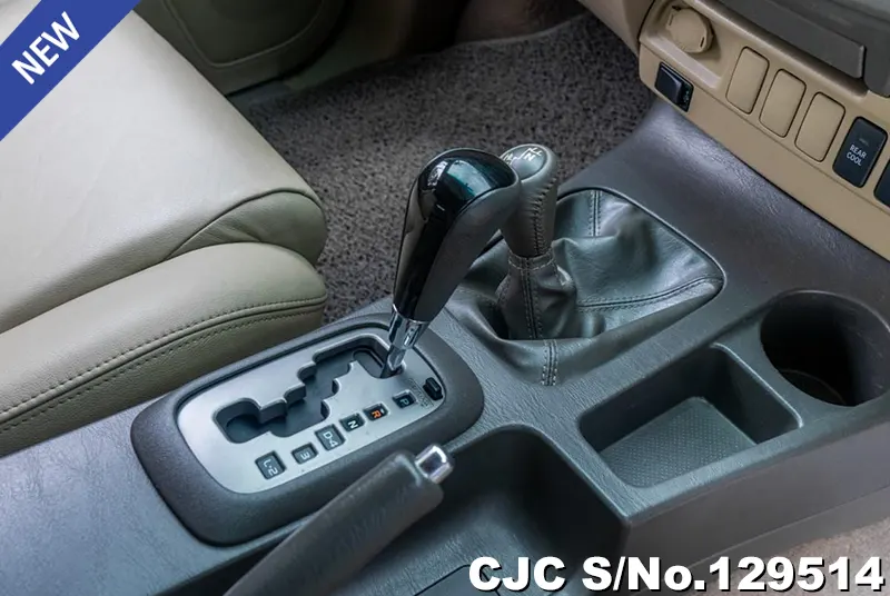 2014 Toyota / Fortuner Stock No. 129514