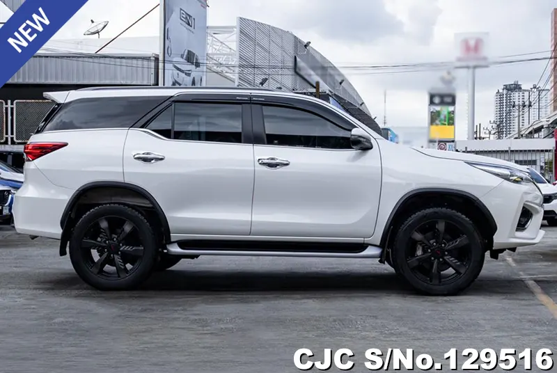 2018 Toyota / Fortuner Stock No. 129516
