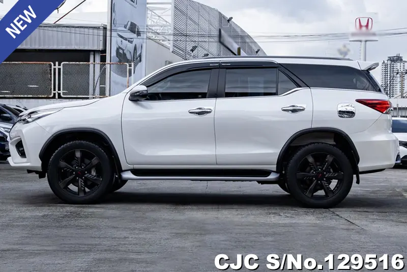 2018 Toyota / Fortuner Stock No. 129516