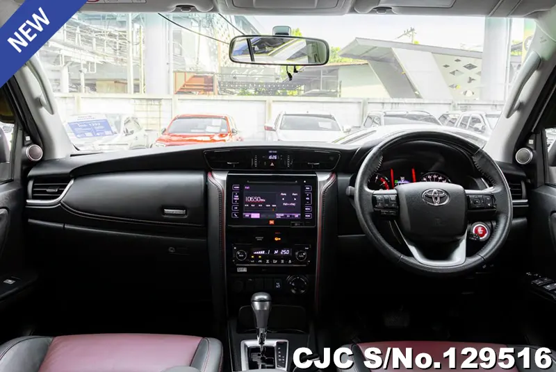 2018 Toyota / Fortuner Stock No. 129516