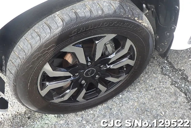 2020 Toyota / Land Cruiser Stock No. 129522