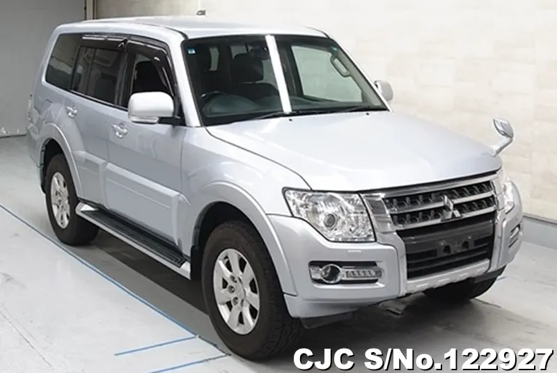 2017 Mitsubishi / Pajero Stock No. 129533