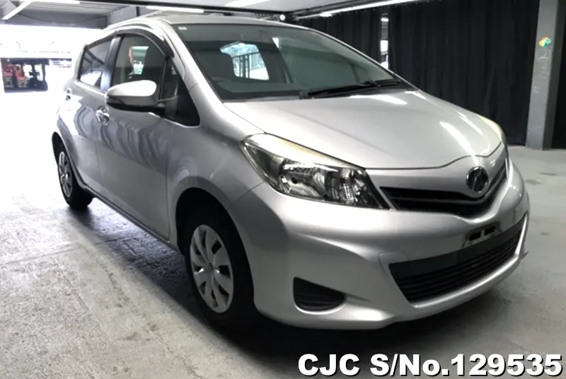 2014 Toyota / Vitz Stock No. 129535