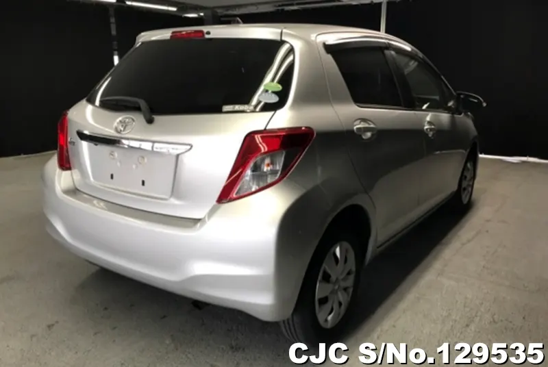 2014 Toyota / Vitz Stock No. 129535