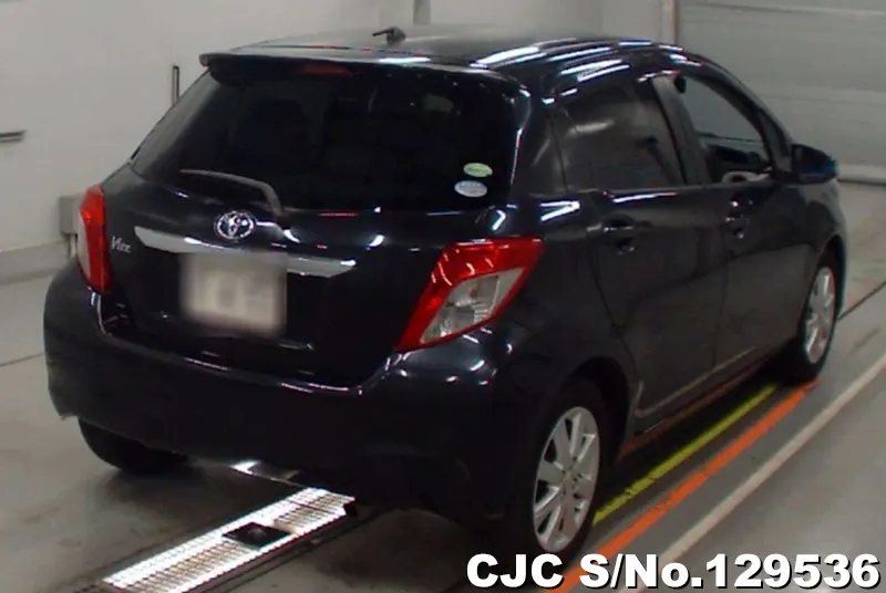 2014 Toyota / Vitz Stock No. 129536