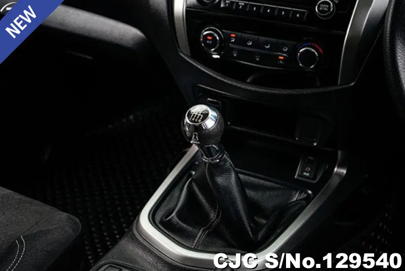 2020 Nissan / Navara Stock No. 129540