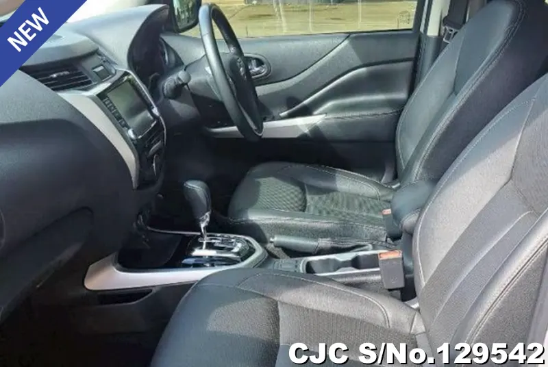 2020 Nissan / Navara Stock No. 129542