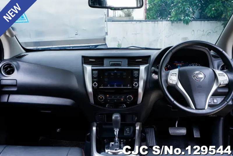2019 Nissan / Navara Stock No. 129544