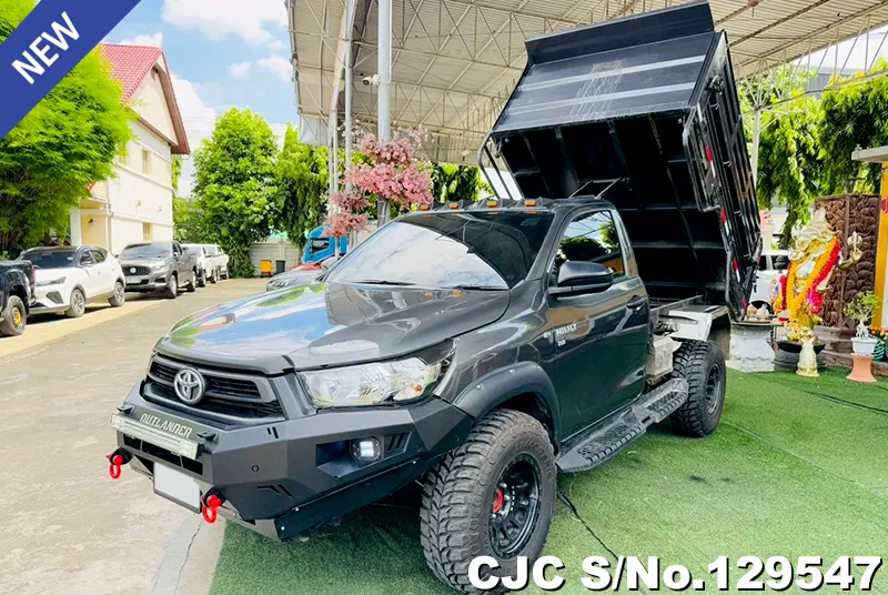 2025 Toyota / Hilux / Revo Stock No. 129547