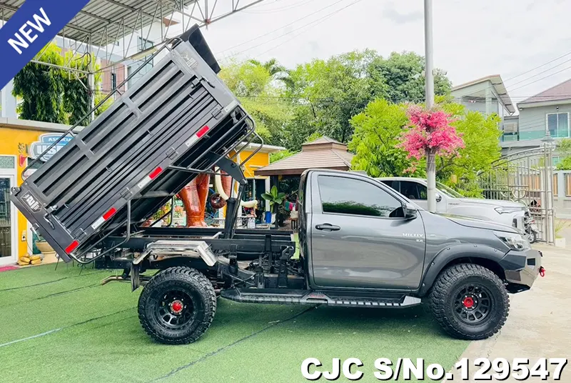 2025 Toyota / Hilux / Revo Stock No. 129547