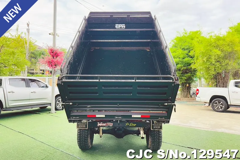 2025 Toyota / Hilux / Revo Stock No. 129547