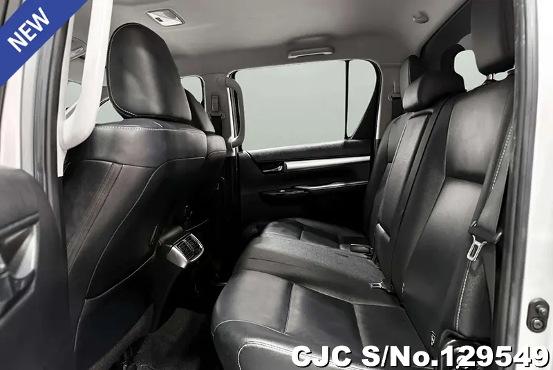 2019 Toyota / Hilux / Revo Stock No. 129549