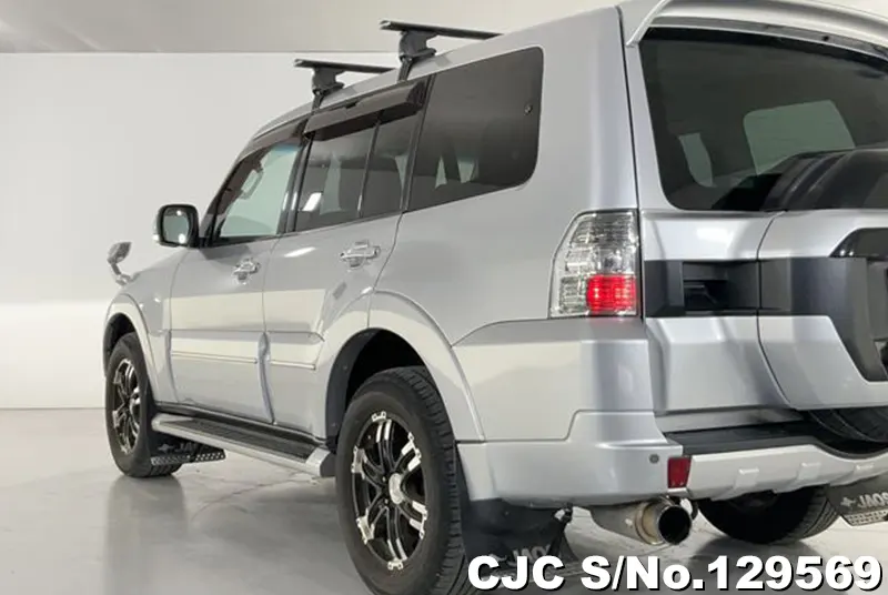 2015 Mitsubishi / Pajero Stock No. 129569
