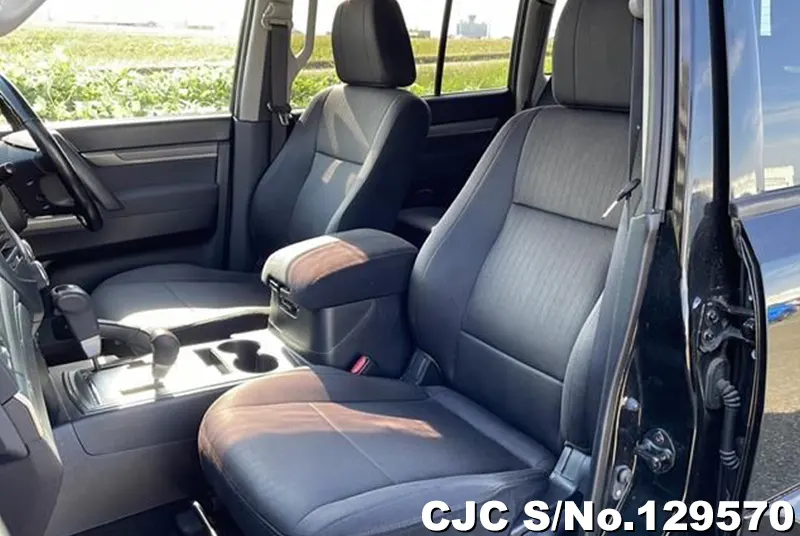 2012 Mitsubishi / Pajero Stock No. 129570