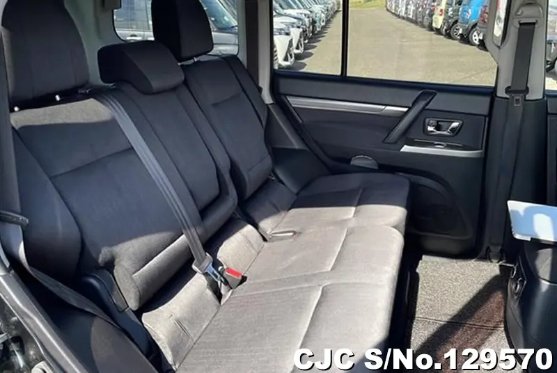 2012 Mitsubishi / Pajero Stock No. 129570