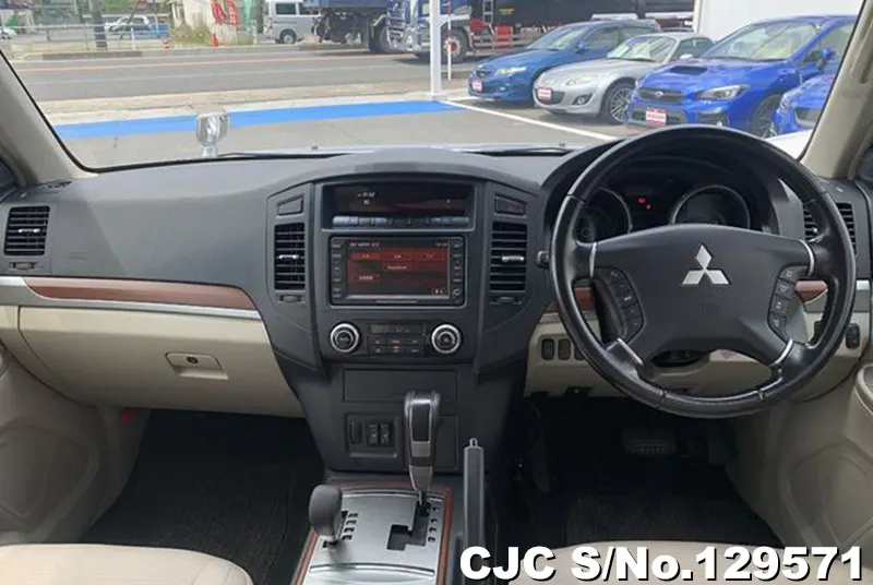 2008 Mitsubishi / Pajero Stock No. 129571