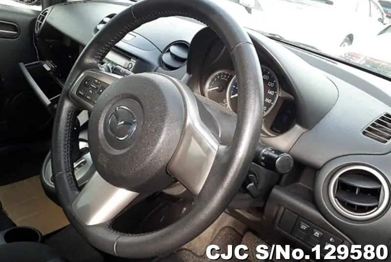 2011 Mazda / Demio Stock No. 129580