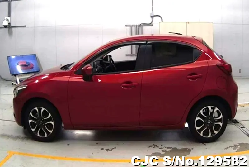 2015 Mazda / Demio Stock No. 129582