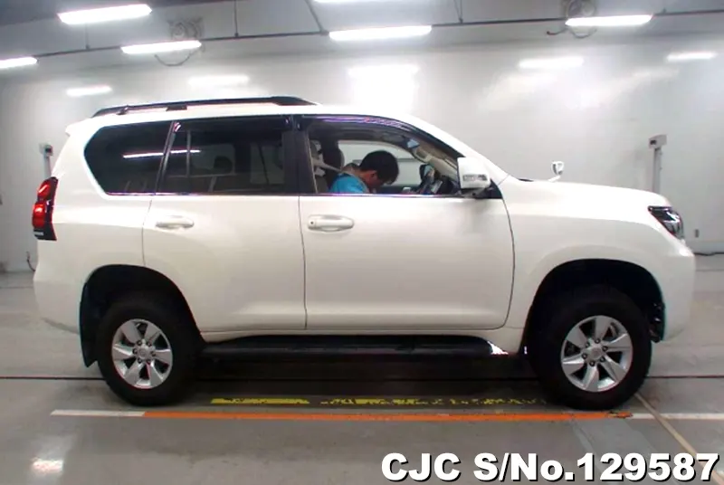 2022 Toyota / Land Cruiser Prado Stock No. 129587