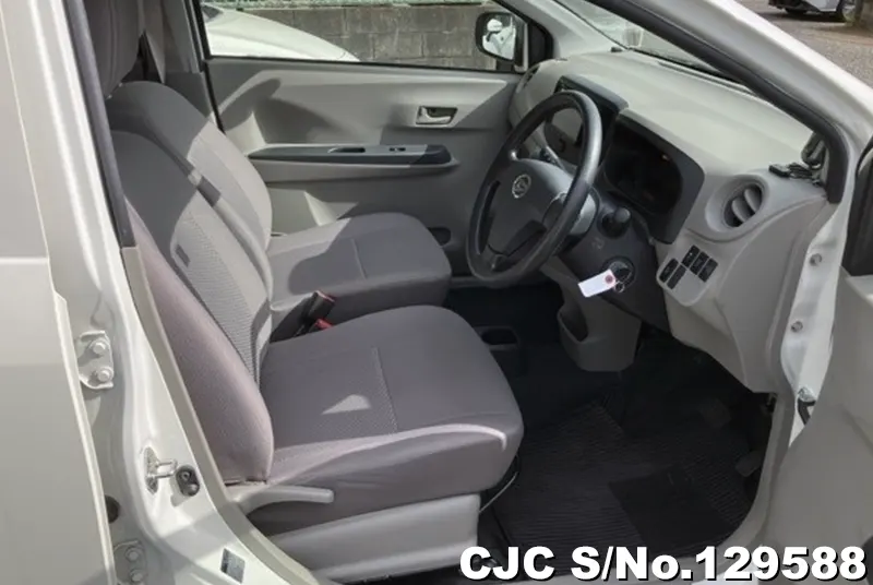 2016 Daihatsu / Mira Stock No. 129588