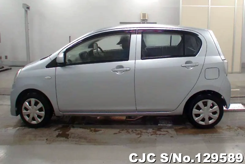 2016 Daihatsu / Mira Stock No. 129589