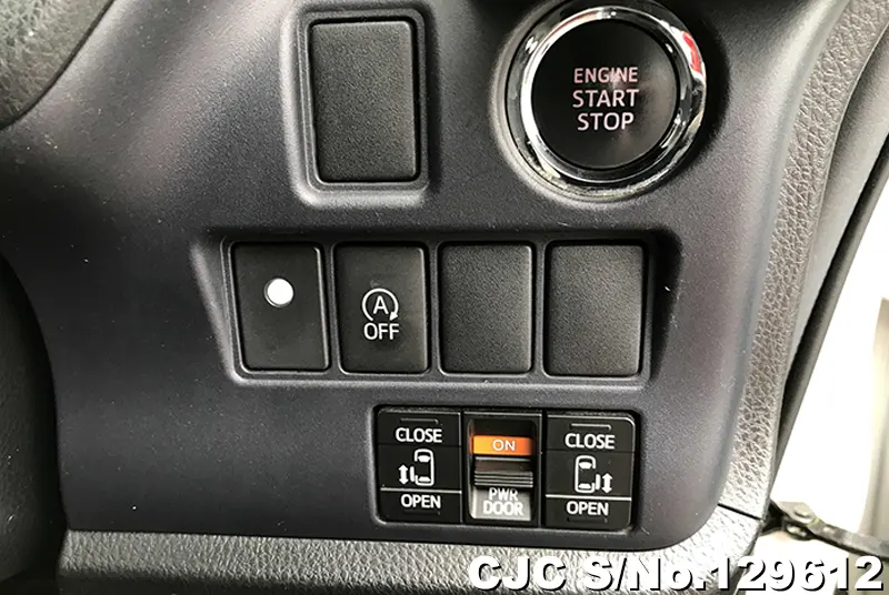 2015 Toyota / Noah Stock No. 129612