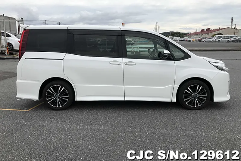 2015 Toyota / Noah Stock No. 129612