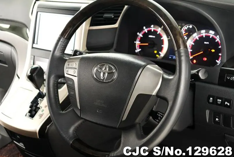 2015 Toyota / Alphard Stock No. 129628