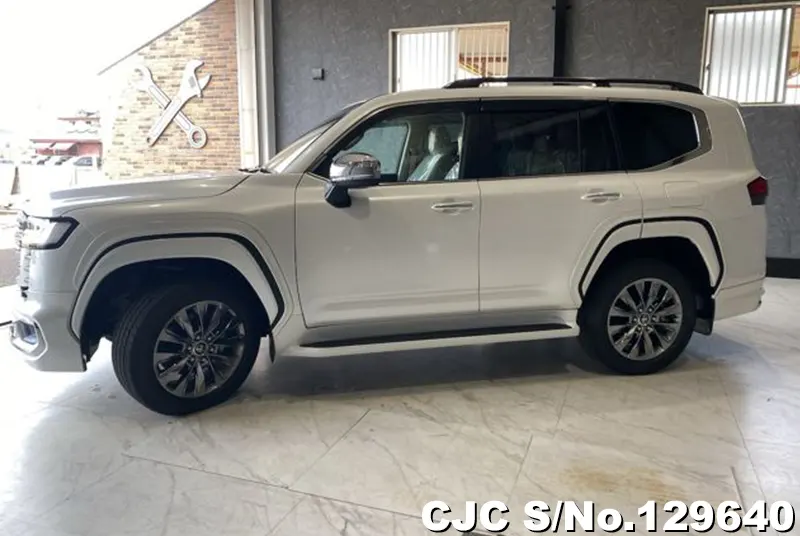2024 Toyota / Land Cruiser Stock No. 129640