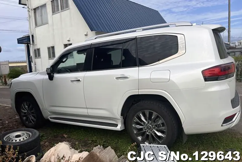 2023 Toyota / Land Cruiser Stock No. 129643