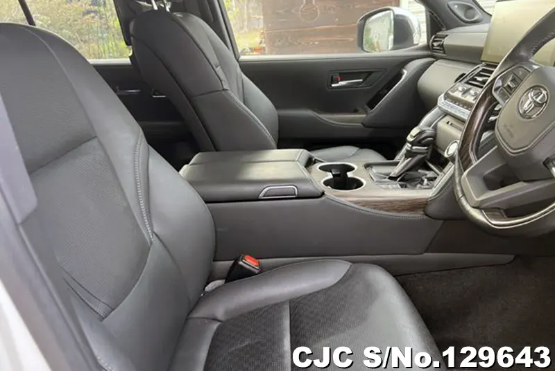 2023 Toyota / Land Cruiser Stock No. 129643