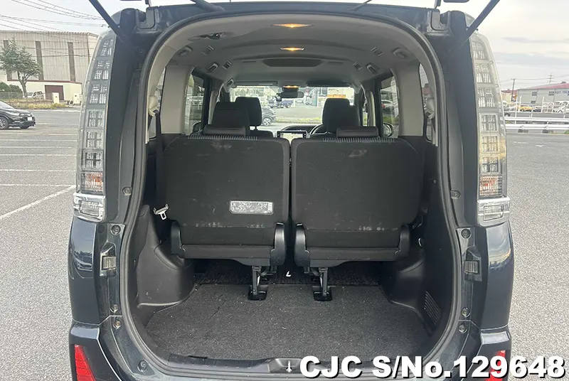 2016 Toyota / Voxy Stock No. 129648