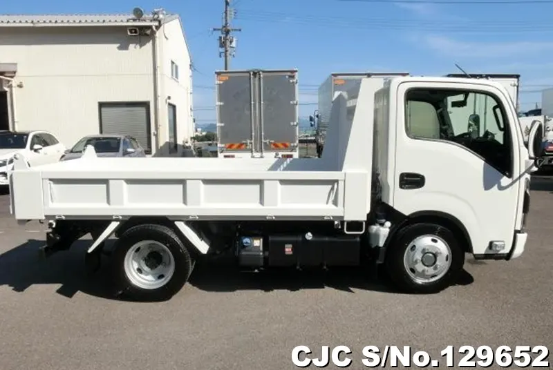 2025 Mazda / Titan Stock No. 129652